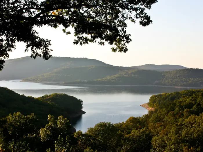 DAM SITE RIVER (BEAVER LAKE) photo 3