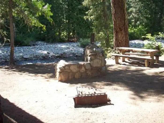 SALMON LA SAC campground