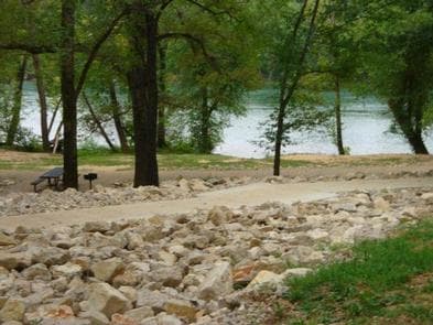 FLOAT CAMP PICNIC AREA photo 3