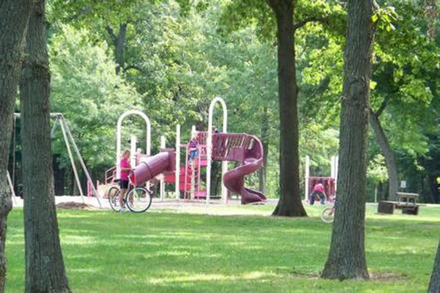 THOMSON CAUSEWAY photo 2