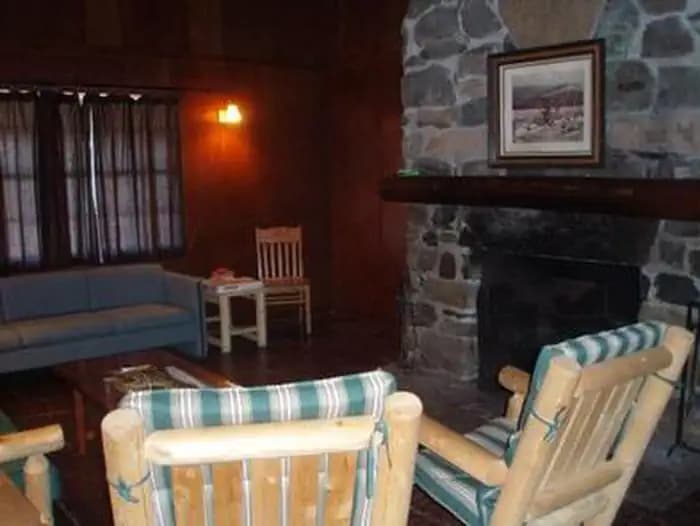 BLUE SPRINGS GAP CABIN photo 3