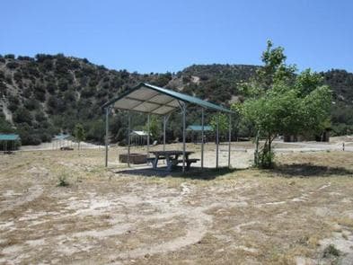 PYRAMID LAKE - LOS ALAMOS CAMPGROUND photo 3
