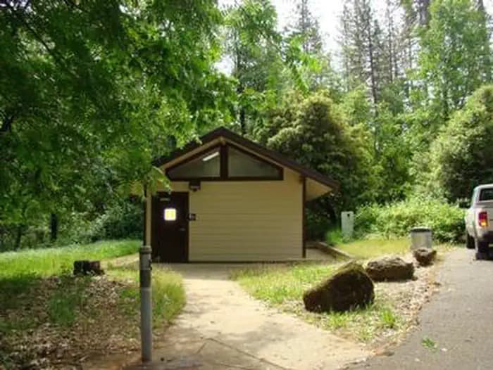 LAKESHORE EAST photo 2