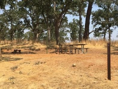 DEER FLAT BOAT IN CAMPGROUND campground
