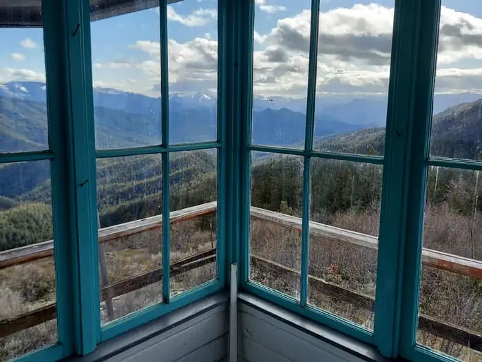 Acorn Woman Peak Lookout photo 3