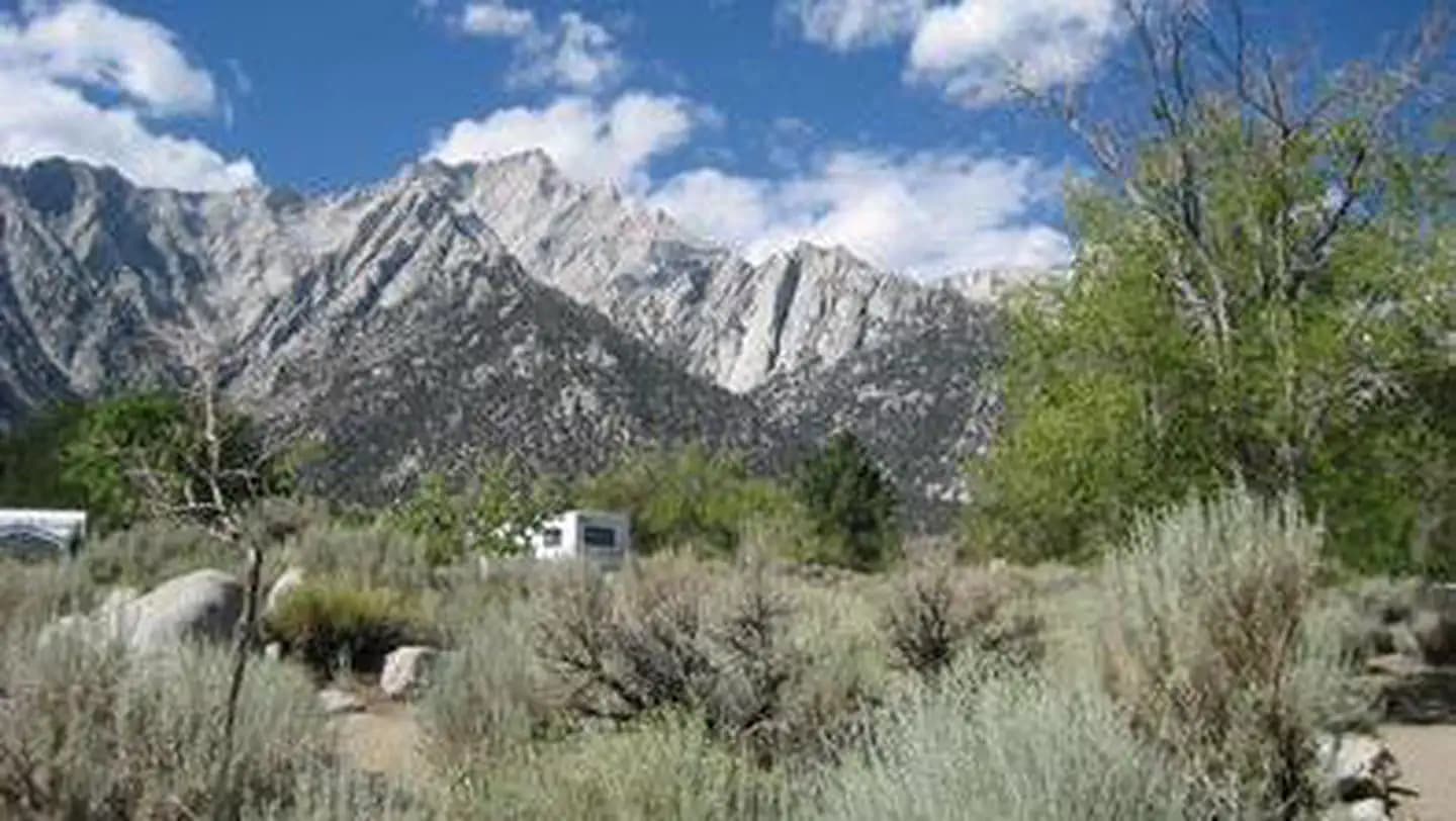 LONE PINE campground
