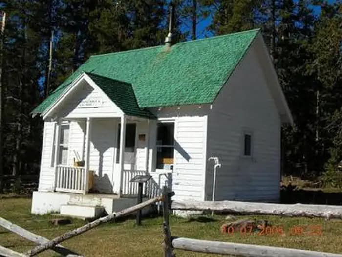 PARADISE GUARD STATION photo 3